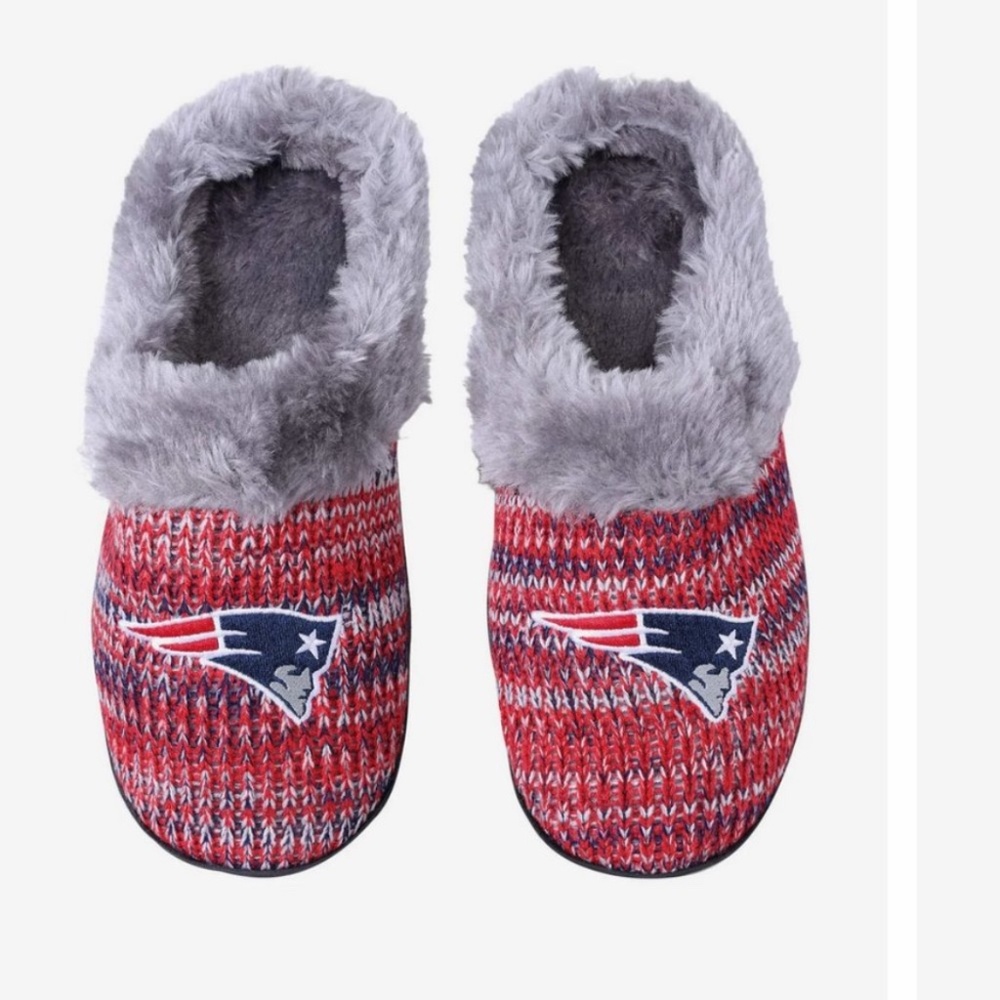 NWT NFL New England Patriots Women's Peak Slide Slippers, size LARGE (9-10)